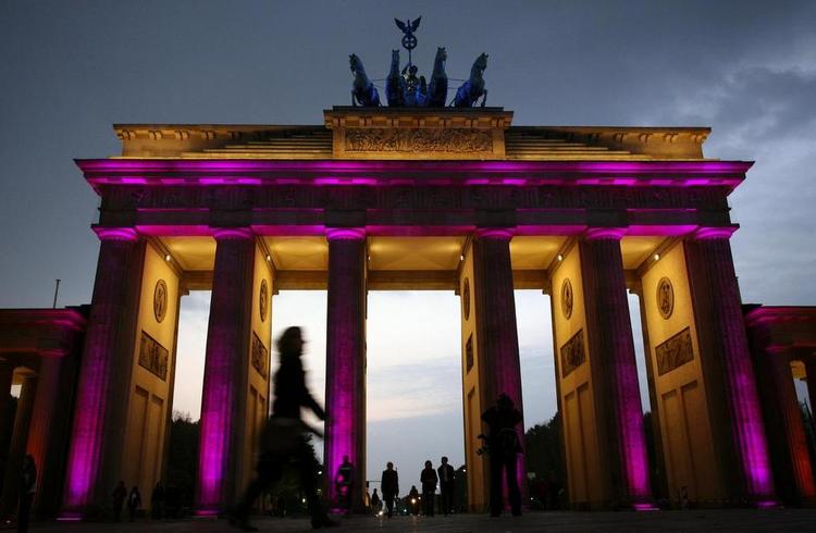 prishop. Efter nytår bliver det dyrere for turister at opleve Berlin. En ny afgift på fem procent kommer på hotelregningen. 