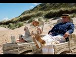 Klicheer. Fabrikant Frigh og hustru Anmeldere. Lunken modtagelse til TV2s nye dramaserie 'Badehotellet'. 
