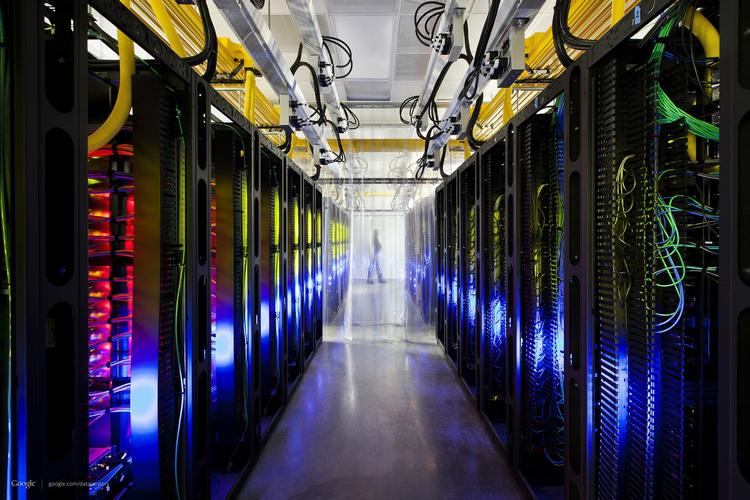 Overvågning. Den amerikanske efterretningstjeneste NSA forsøger at bygge en computer, som kan bryde krypteringen på filer over hele verden. 