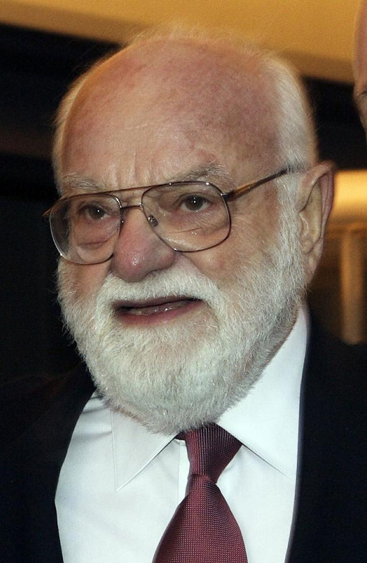 dødsfald. Filmproduceren Saul Zaentz vandt en Oscar for bedste film for 'Gøgereden' i 1976, 'Amadeus' i 1985 og 'Den engelske patient' i 1997. 