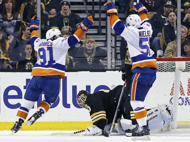 Dynamisk. Duoen John Tavares (tv) og Frans Nielsen (th) var igen farlige natten til onsdag. 