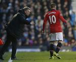 Nøglespiller. Det kunne have set meget værre ud for David  Moyes (tv), hvis ikke Wayne Rooney havde leveret så store præstationer. Men Rooney er skadet, fordi den pressede Moyes har brugt ham for meget. 