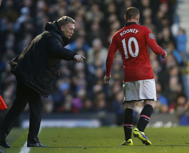 Nøglespiller. Det kunne have set meget værre ud for David  Moyes (tv), hvis ikke Wayne Rooney havde leveret så store præstationer. Men Rooney er skadet, fordi den pressede Moyes har brugt ham for meget. 