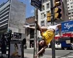 99.-Pole-dancers