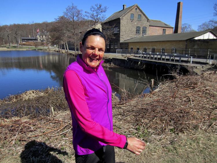 SÅDAN. Annette Fredskov under maraton ved Rådvad, mens hun var i fuld gang med sin daglige maraton i et år. 
