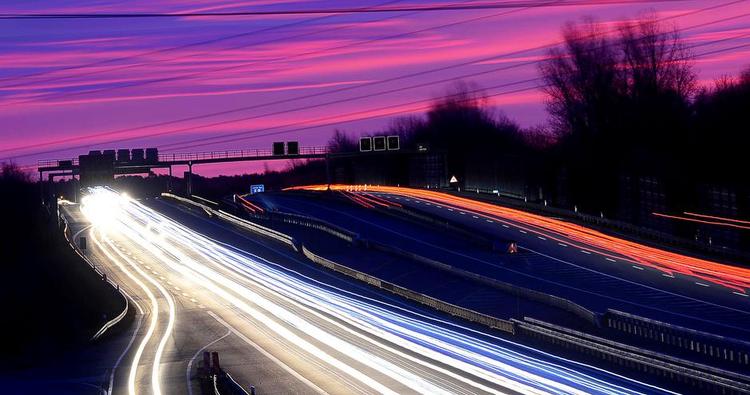 Autobahn.Udenlandske bilister skal i højere grad være med til at finansiere det omfattende motorvejsnet i Tyskland, hvis centrale placering i Europa gør landet til et udbredt transitland. 