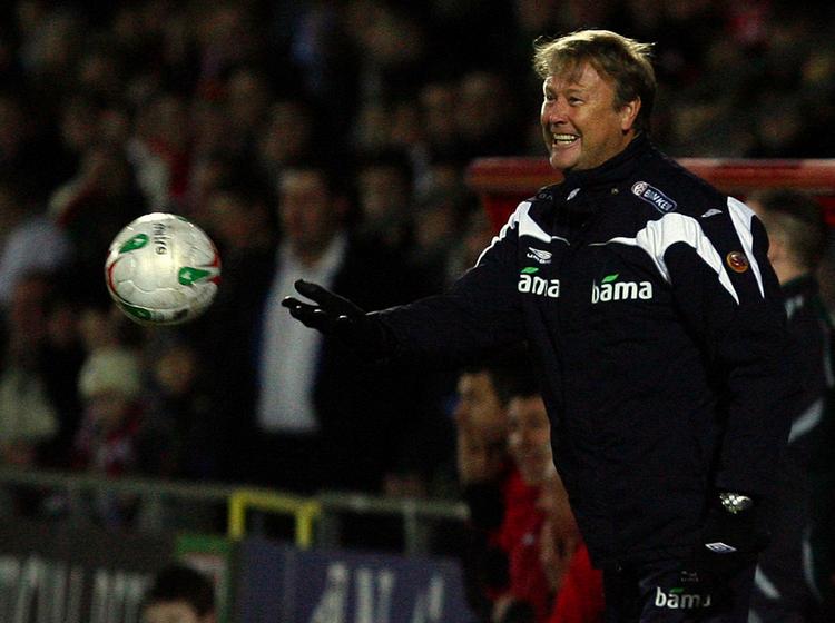 skifte. Efter tiden som træner i Brøndby var Åge Hareide en periode norsk landstræner. 