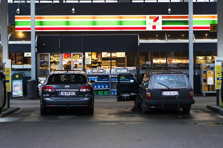 brændstof. Det er blandt andet benzinpriserne, som trækker ned på den samlede inflation i 2013. 