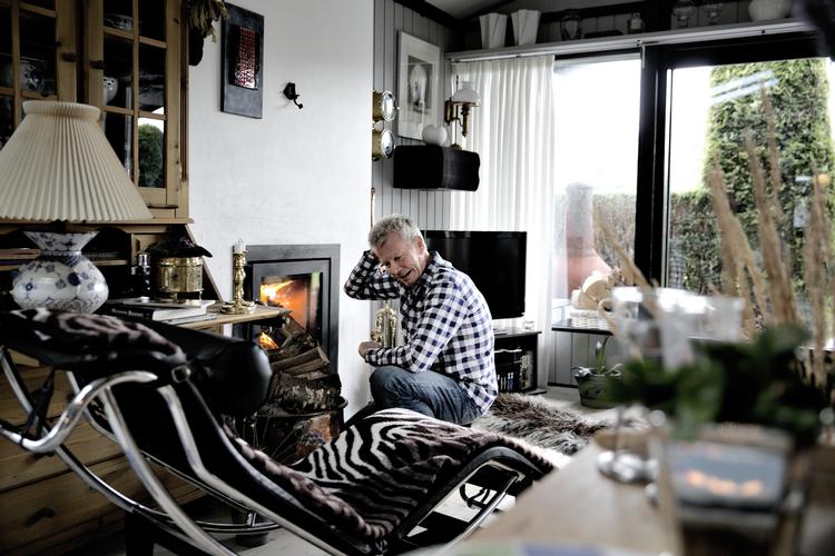 afslag. 65-årige Jan Jeppesen er en af dem, som gerne ville have optaget lån i sin friværdi, men som har fået nej fra kreditforeningen. 