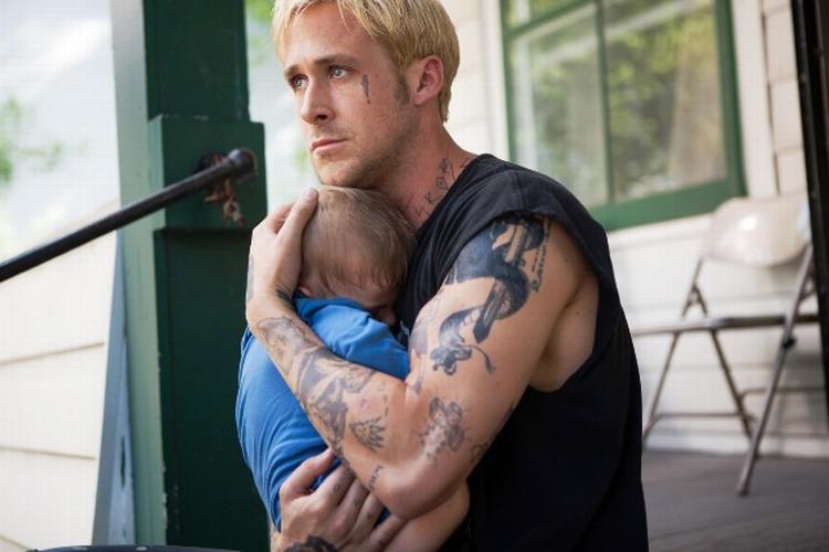 Det vrimler med streamingtjenester i cyberspace lovlige som ulovlige. Share With Care forsøger at sætte fokus på de lovlige ved at samle dem på en enkelt hjemmeside. Her ses Ryan Gosling i filmen The Place Beyond the Pines. 