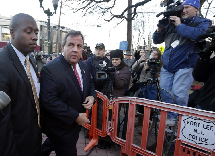 MODVIND. Den omstridte sag om lukningen af George Washington Bridge har skabt problemer for guvernør Chris Christie, men ikke så alvorlige problemer, at det forhindrer hans chancer i det republikanske primærvalg, mener flere eksperter. 