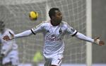 Jubel. Men der blev ikke så meget at juble over efter 90 minutter for Milans  Robinho, som her jubler efter en scoring i første halvleg. Milaneserne tabte nemlig 4-3 til oprykkerne fra Sassuolo. 