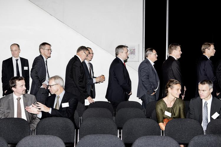 modparten. Cheferne i pengeinstitutterne bør investere i deres ansatte, lyder det fra de ansattes fagforening, Finansforbundet. Billedet bankernes interesseorganisation, Finansrådets, årsmøde i december. 