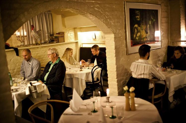 Kending. Restaurant l'Alsace har serveret mad i Pistolstræde siden 1978. 