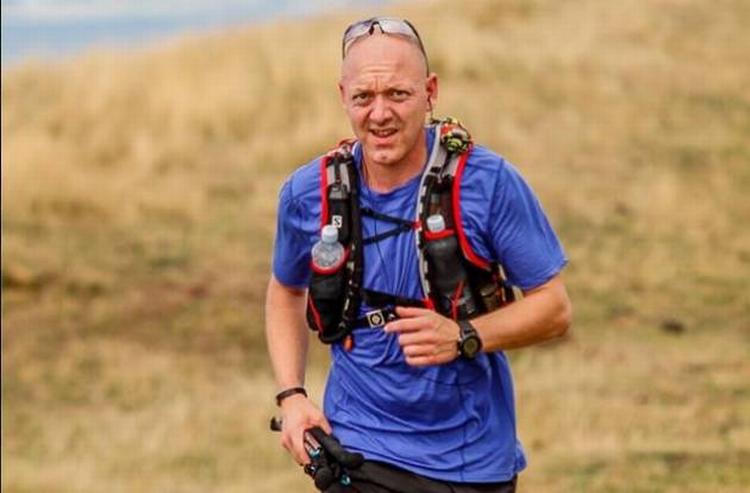 SKRALDEMAND. Hvorfor ikke bruge løbeturen til at holde naturen ren? Kenneth Andersen har startet initiativet på Facebook. 