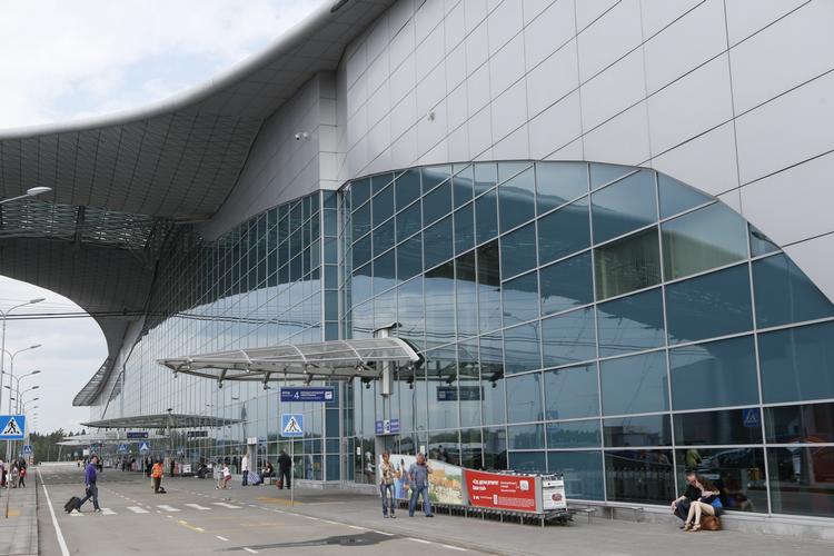 Stramning. Rejsende fra flere russiske lufthavne, herunder Sheremetyevo, som er vist på billedet, må ikke længere medbringe væsker i håndbagagen. 