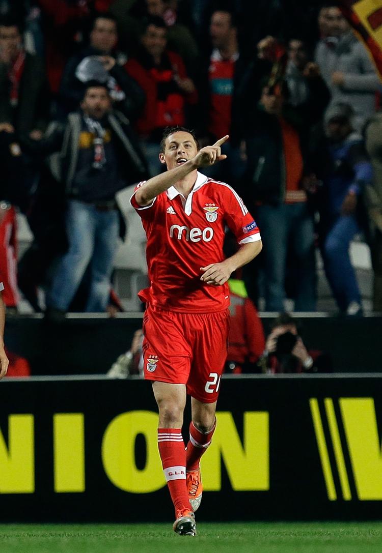 Tilbagekomst. Han skulle lige have lidt mere træning i Portugal, men nu er Nemanja Matic klar til London-klubben. 