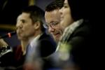 Krydsild. Justitsminister Morten Bødskov (S) (i midten) i åbent samråd 10. december 2013 om et aflyst besøg for Folketingets Retsudvalg 