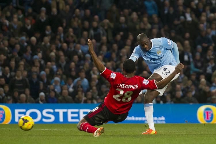 3-1. Efter en 1-2-kombination scorer Yaya Toure Manchester Citys tredje mål. 
