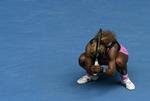 Nedtur. Serena Williams græmmer sig over et tabt point i kampen mod Ivanovic. 