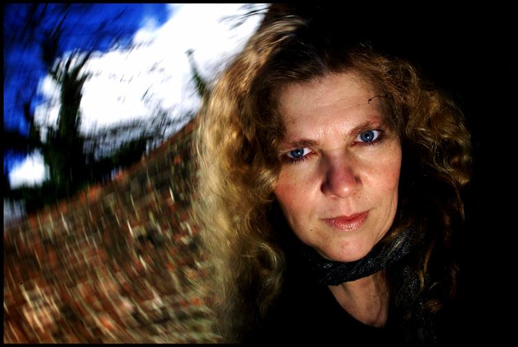 Sællert. Serien om 'Skammerens datter' har været en succes på både bog og på scene. Nu bliver Lene Kaaberbøls (billedet) fantasyhistorie til film. (arkivfoto) 