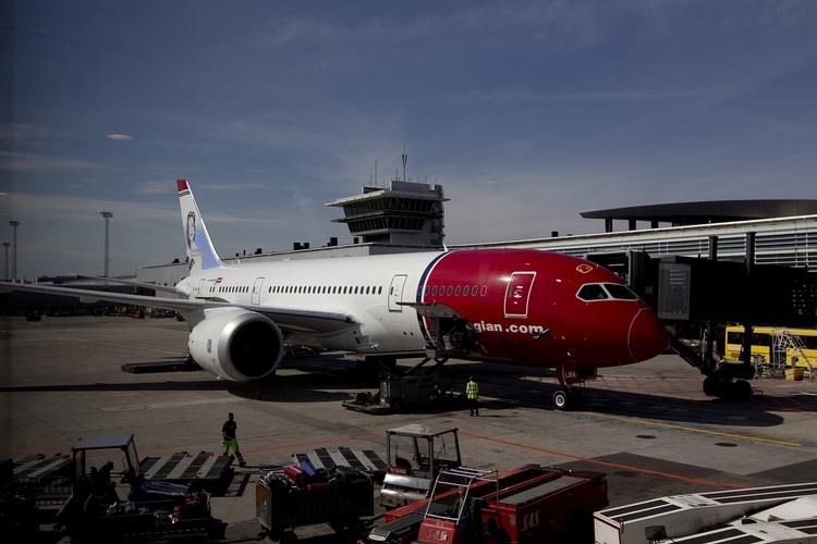 Problembarn. Norwegians tre Dreamliner-fly har haft en noget bumpet start med mange problemer. 