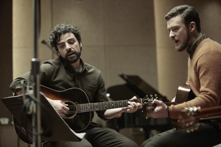 Davis. Coen-brødrenes seneste film handler om den vrantne folkemusiker og nasserøv Llewyn Davis (imponerende spillet af Oscar Isaacs her i en scene med Justin Timberlake), der trisser rundt på folk-scenen i New York i de tidlige 60'ere. 