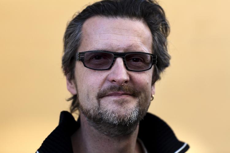 Belønnet. »Hvis jeg havde kunnet bestemme, havde I alle fået en Guldbaggen«, sagde Per Fly til sine folk. 