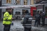 Politiskud. Ung knivbevæbnet mand skudt af politiet, ud for Old Irish Pub i Slagelse. 