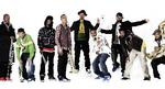 Drengebande. De otte brødre i det ni mand store band Hypnotic Brass Ensemble fik deres musikalske opdragelse i hjemmet. Deres far, jazzmusikeren Phil Cohran, underviste nemlig sine i alt 23 børn flere timer daglig i musik, i kosmos og i sundhed. »Det var ren eksercits«, siger storebror Gabriel ’Hudah’ Hubert. 