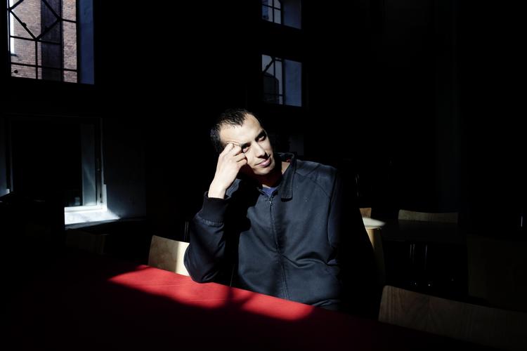 Debattør. Mattias Tesfaye svarede på spørgsmål fra læserne tirsdag aften. Svarene tog udgangspunkt i, at vi har brug for folk med kloge hænder. (arkivfoto) 