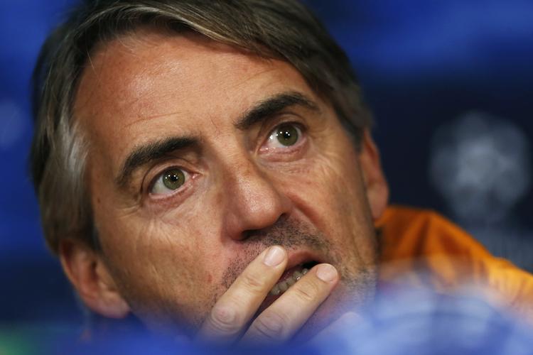 fundament. Roberto Mancini var skuffet over fyringen i Manchester City, men har succes som træner i Galatasaray. 