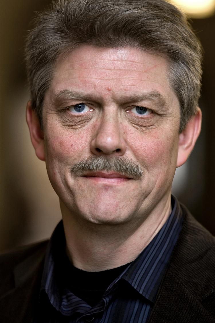 Vikar. Det bliver SF'eren Karsten Hønge, der afløser Anne Baastrup under hendes sygeorlov fra Folketinget. Han har tidligere udtalt sig kritisk om partiformand Annette Vilhelmsens politiske linje.  - Foto: 