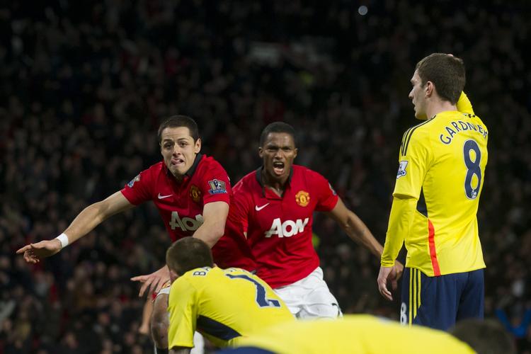 2-1. Da Javier Hernandez scorede til 2-1, sikrede han straffesparkskonkurrence, men det var en stakket frist for Manchester United. 