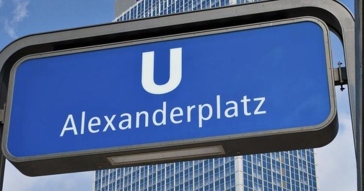 guide. Skiltningen til Berlins U-bahn er tydelig nok, men en ny app giver alligevel god vejledning. 