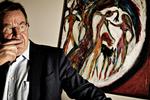 minus. Tidligere statsminister Poul Nyrup Rasmussen (S) har regnet på Dong-handlen og fundet et stort minus for både statskassen og samfundet. 