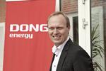 Modangreb. Karsten Anker Petersen, kommunikationschef i Dong, langer nu ud efter kritikere af Dong-salget. 