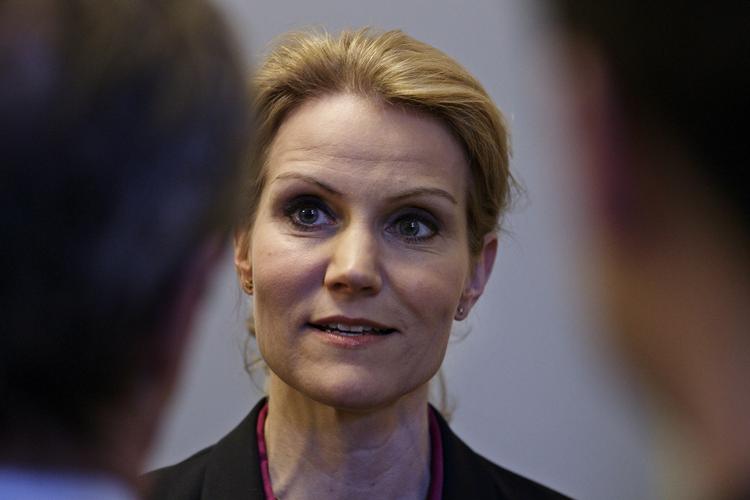 Næsefri. Statsministeren har stadig sin første næse til gode. 