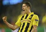 hidsig. Robert Lewandowski gik i clinch med en 17-årig Dortmund-dreng, som gav polakken fingeren på grund af skiftet til de store rivaler fra Bayern. 