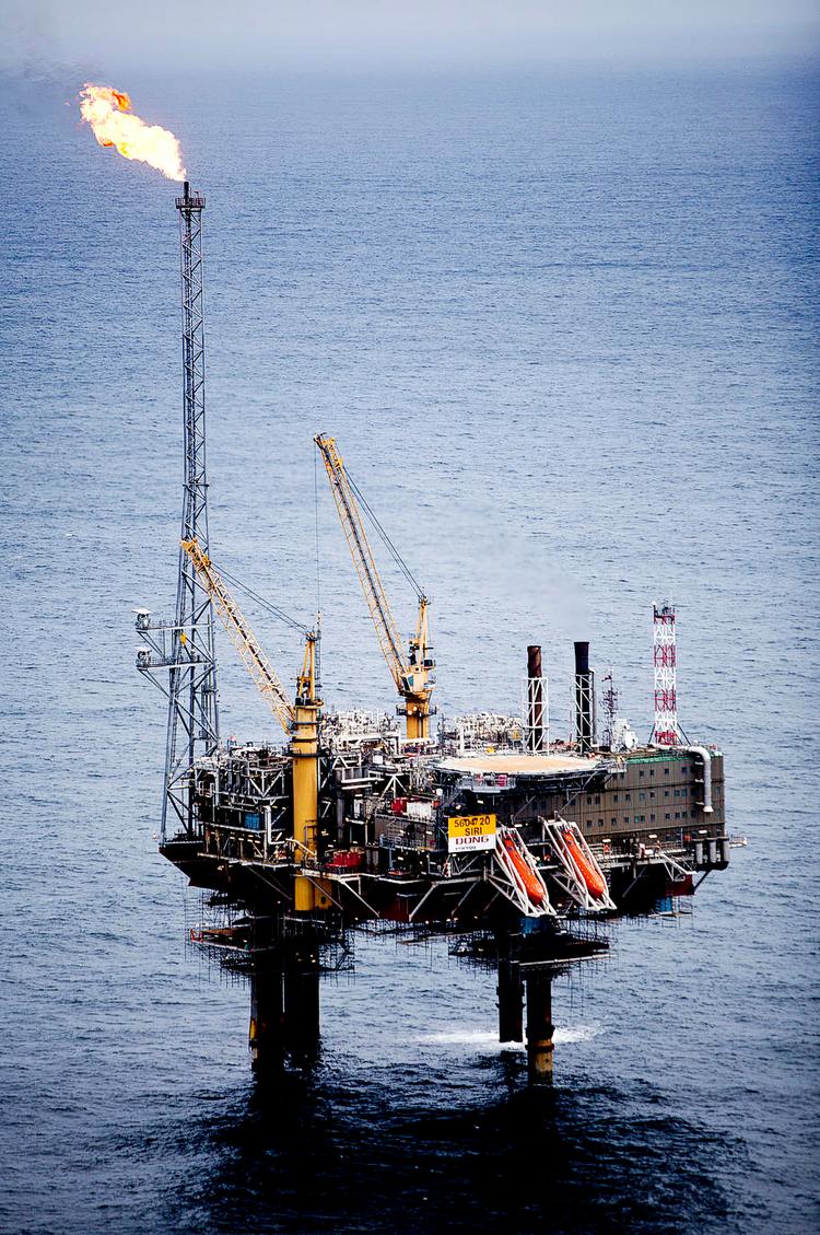 Salgsplan. På trods af de mange indsigelser ventes salget af 19 procent af Dong til Goldman Sachs at blive vedtaget af forligspartierne på torsdag. 