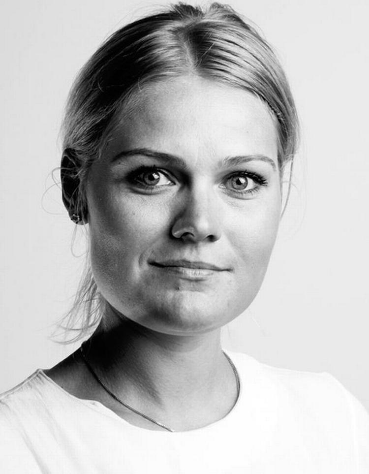 kropsvisitering. Leila Stockmarr, der forsker i den israelske våbenindustri, har flere gange oplevet at skulle smide tøjet helt ind til trusserne under sikkerhedstjek ved ankomsten til Israel. 