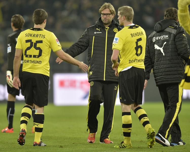 2-2. Dortmund har helt mistet kontakten med førerholdet Bayern i Bundesligaen. 