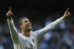 tophold. Real Madrids Cristiano Ronaldo satte holdet på sejrskurs med en scoring efter en times spil mod Granada. 