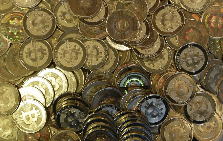 Cyberspace. Er bitcoin fremtidens betalingsmiddel eller ren spekulation? 