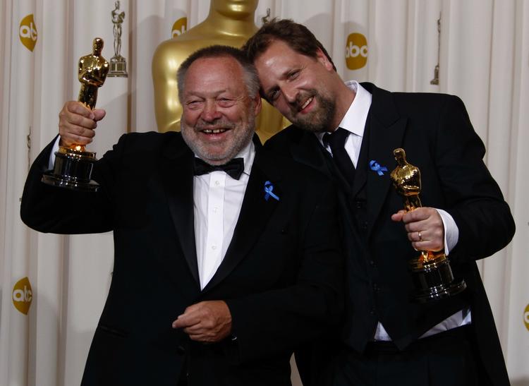Fejring. Producer Tivi Magnusson og instruktør Joachim Back efter kåringen af "The New Tenants" til årets bedste kortfilm i 2010. 