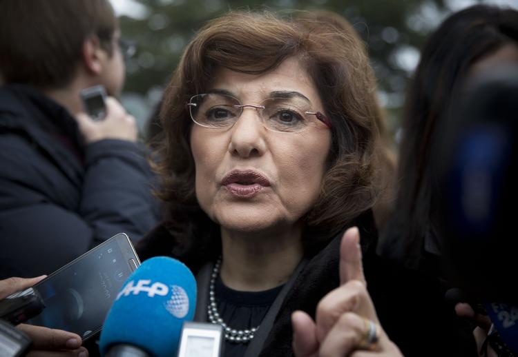Forhandlinger. Bouthaina Shaaban, der er rådgiver for Bashar al-Assad, taler med pressen inden dagens forhandlinger. 