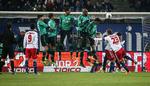 FORBIER. Et frispark fra Rafael van der Vaart gav heller ikke scoringer for HSV mod Schalke. 