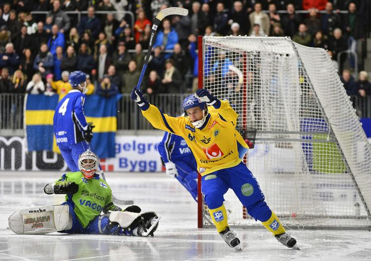VM. Bandy er en meget populær sport i Sverige, hvor den også har vist sig egnet som integrationsprojekt. 