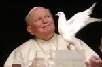 Tyveri. Et skrin med blod fra den afdøde pave Johannes Paul II, der regerede fra 1978 til 2005, er blevet stjålet fra en lille kirke i den bjergrige Abruzzo-region i det centrale Italien. 