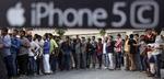 hype. Apple forstår at hype deres nye produkter. 1. november var der kø i metervis hos disse indere i Ahmadabad for at få fingre i den nye iPhone 5C. 